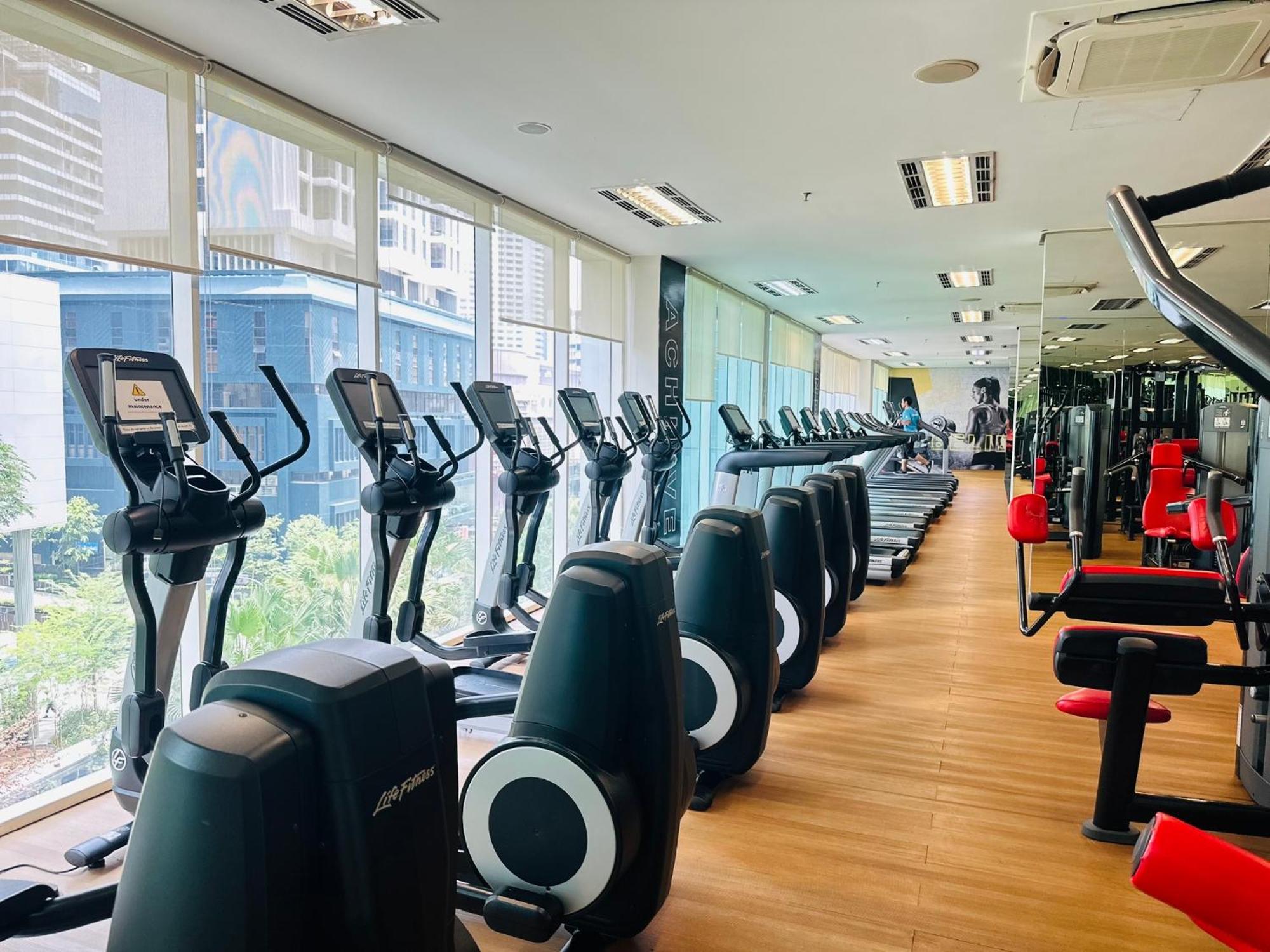 Soho Suites Klcc By Comfort Suites 쿠알라룸푸르 외부 사진