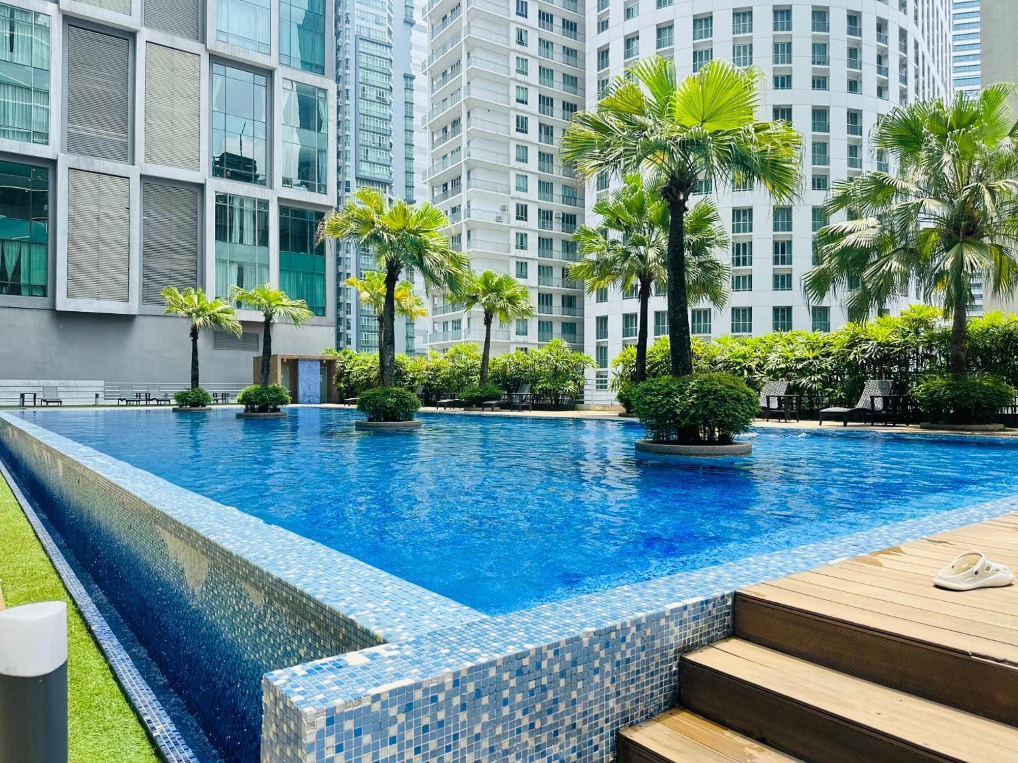 Soho Suites Klcc By Comfort Suites 쿠알라룸푸르 외부 사진